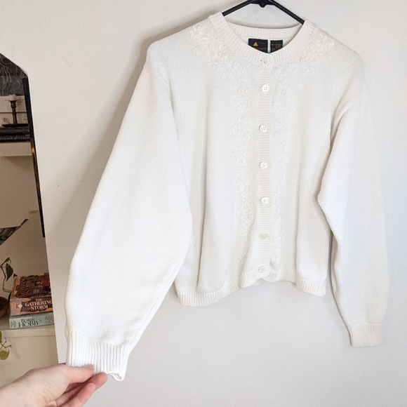 Vintage 90s  Coquette Girl Embroidered Cropped Cardigan - Picture 9 of 10